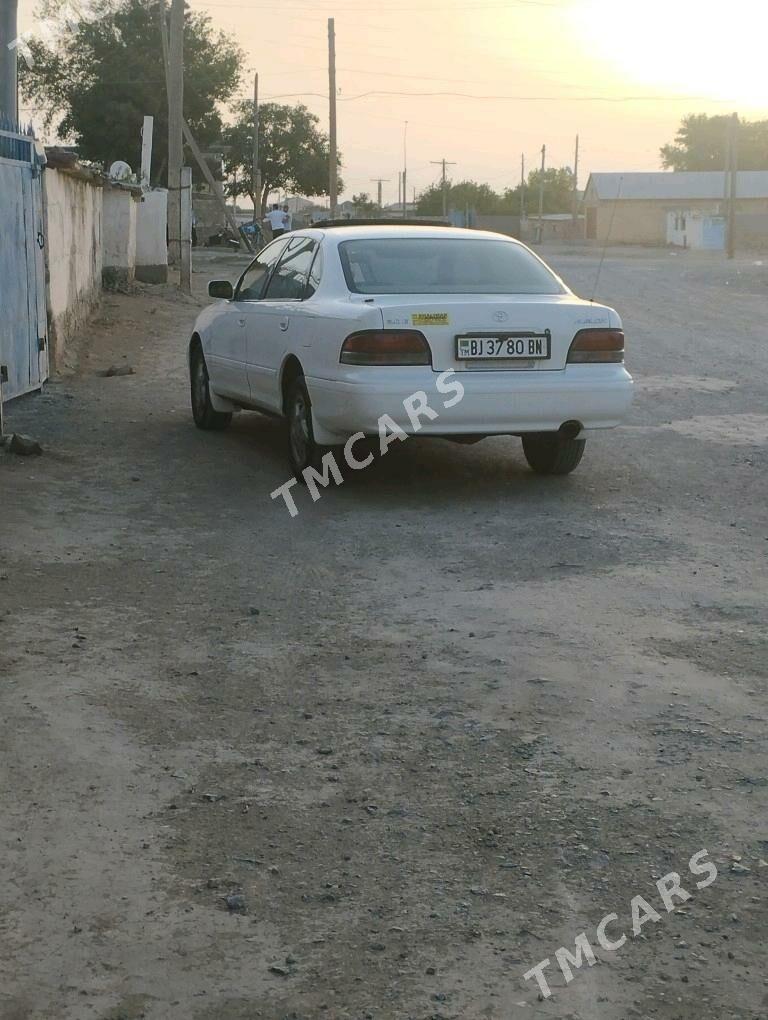 Toyota Avalon 1997 - 125 000 TMT - Берекет - img 2