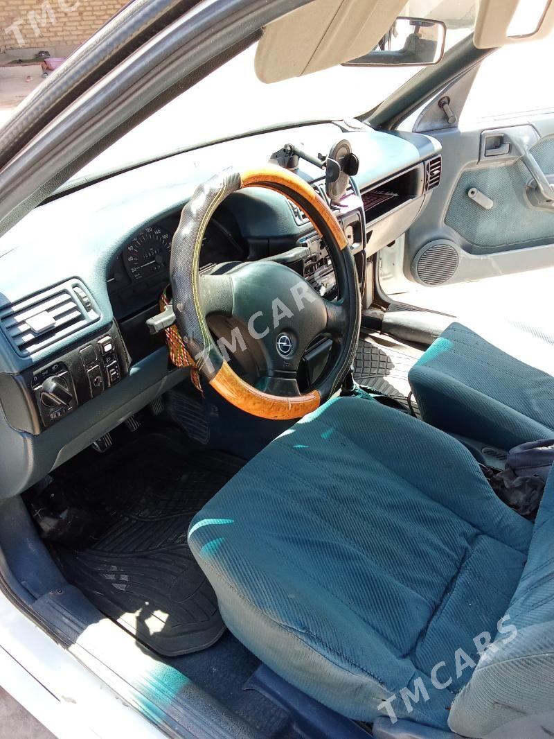 Opel Vectra 1990 - 34 000 TMT - Farap - img 5