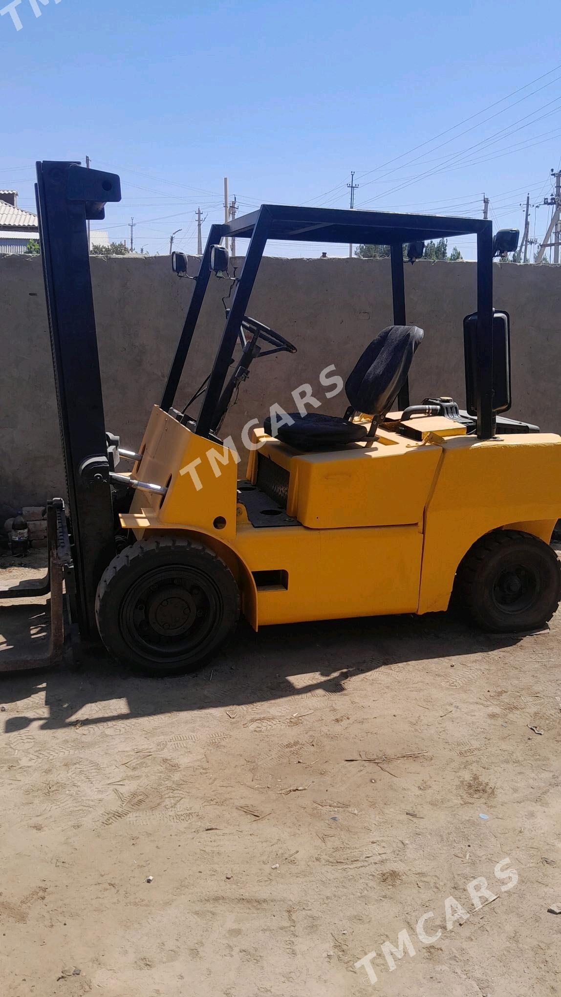 Kara Forklift 1990 - 80 000 TMT - Мары - img 1