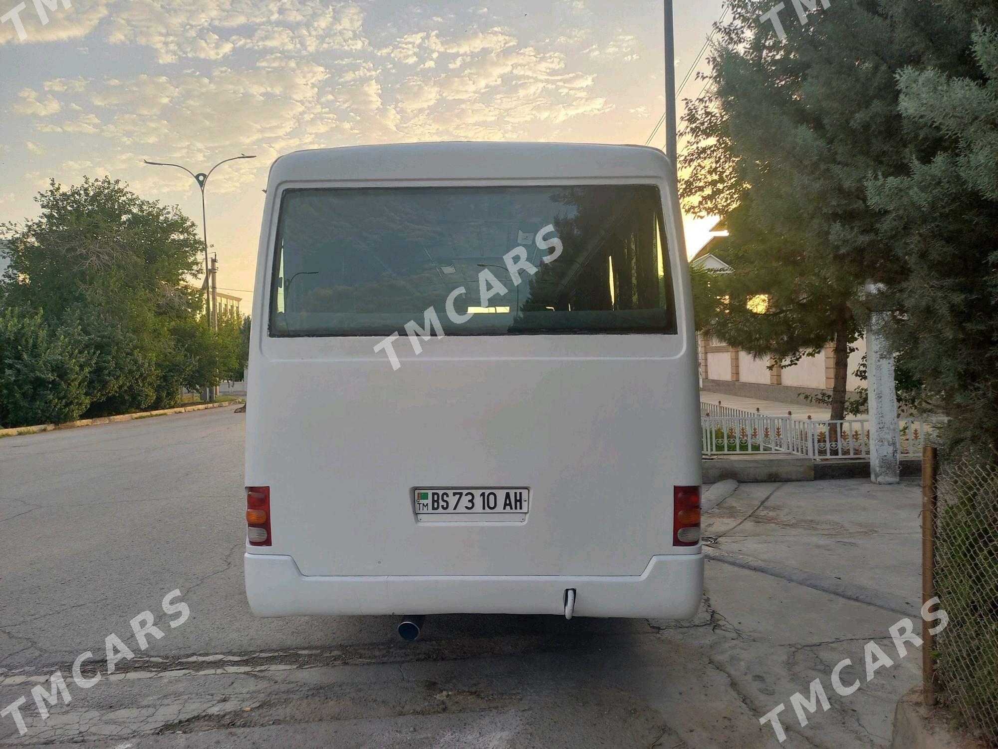 Mitsubishi Rosa 2006 - 250 000 TMT - Чоганлы - img 9