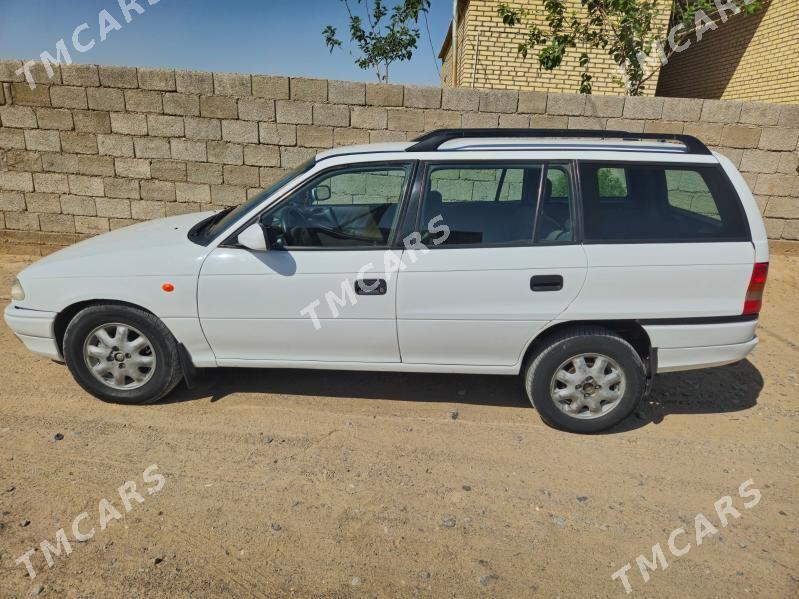 Opel Astra 1997 - 40 000 TMT - Тагтабазар - img 4