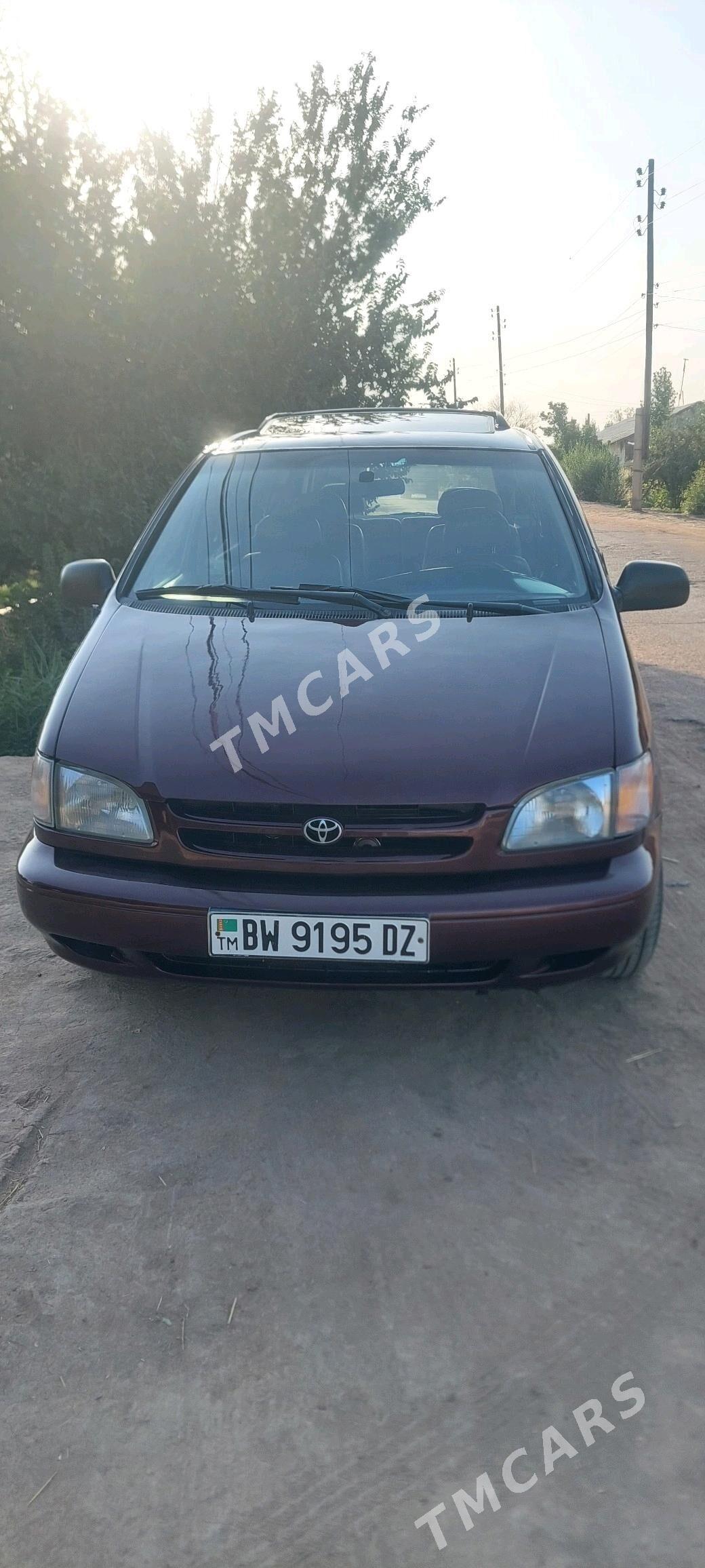 Toyota Sienna 2000 - 160 000 TMT - Gubadag - img 2