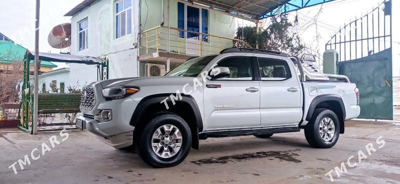 Toyota Tacoma Xtra 2021 - 450 000 TMT - Büzmeýin - img 2