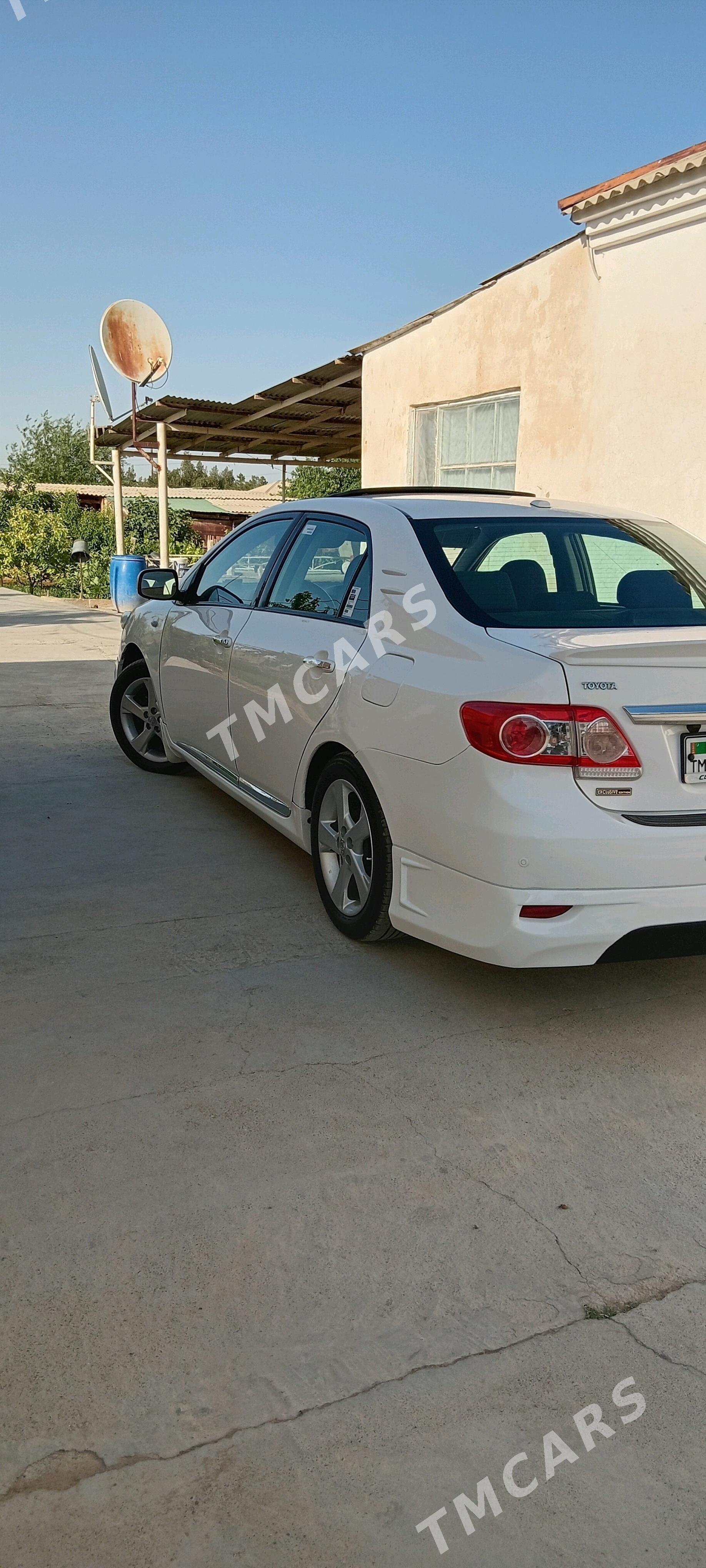 Toyota Corolla 2013 - 175 000 TMT - Гёкдепе - img 5
