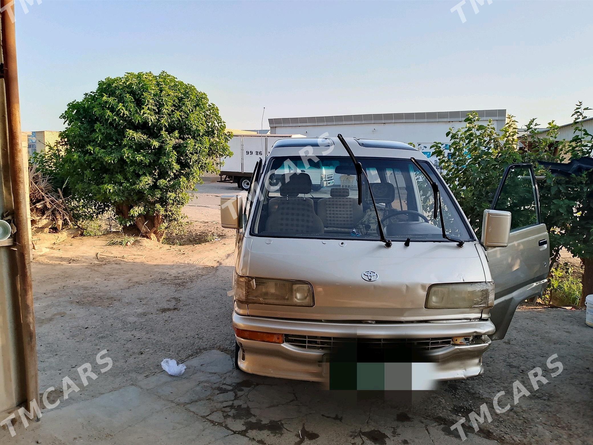 Toyota Town Ace 1986 - 30 000 TMT - Mary - img 4