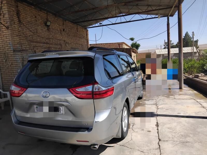 Toyota Sienna 2017 - 340 000 TMT - Мары - img 3