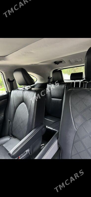 Toyota Highlander 2021 - 690 000 TMT - Ашхабад - img 3