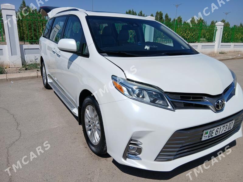 Toyota Sienna 2018 - 470 000 TMT - Daşoguz - img 4