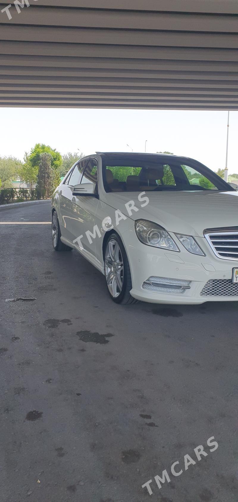 Mercedes-Benz E300 2010 - 410 000 TMT - 30 мкр - img 3