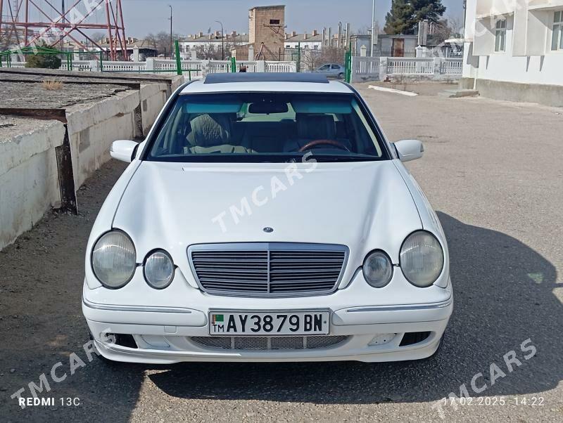 Mercedes-Benz E320 2000 - 67 000 TMT - Балканабат - img 5