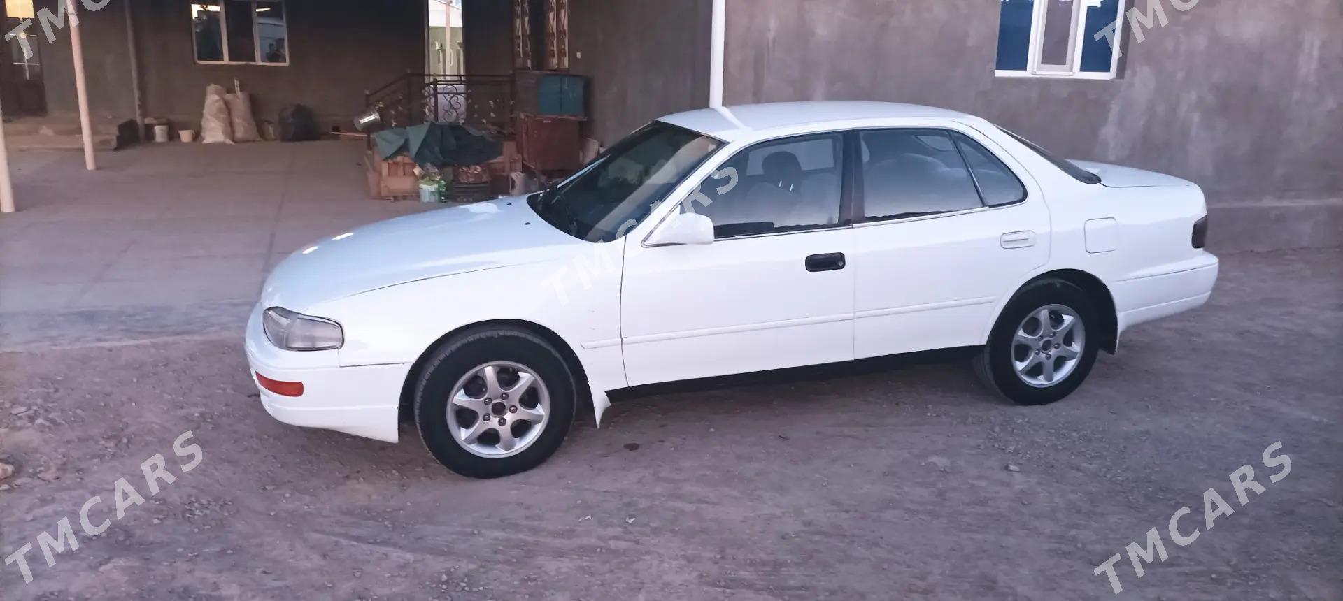 Toyota Camry 1993 - 75 000 TMT - Байрамали - img 2