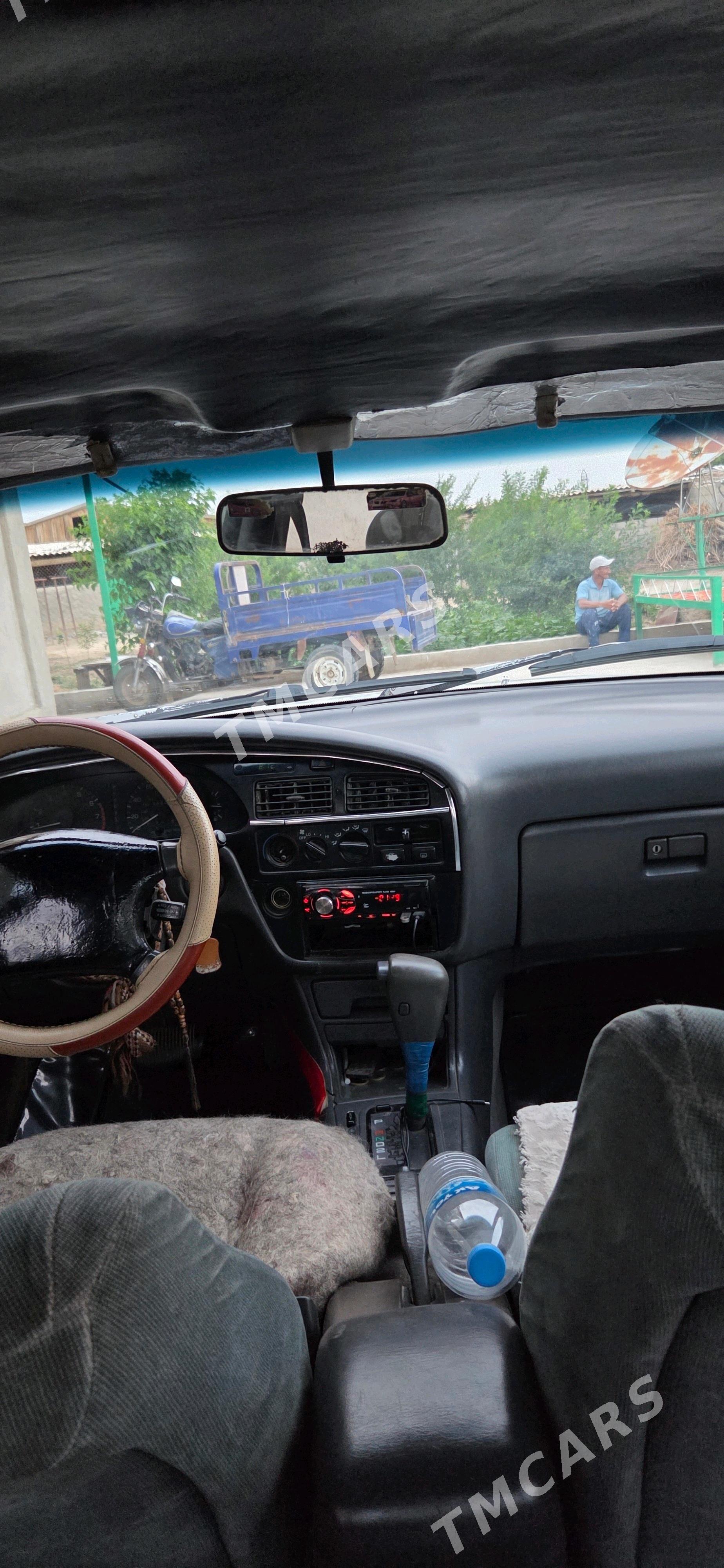 Toyota Camry 1992 - 60 000 TMT - Ýaşlyk - img 3