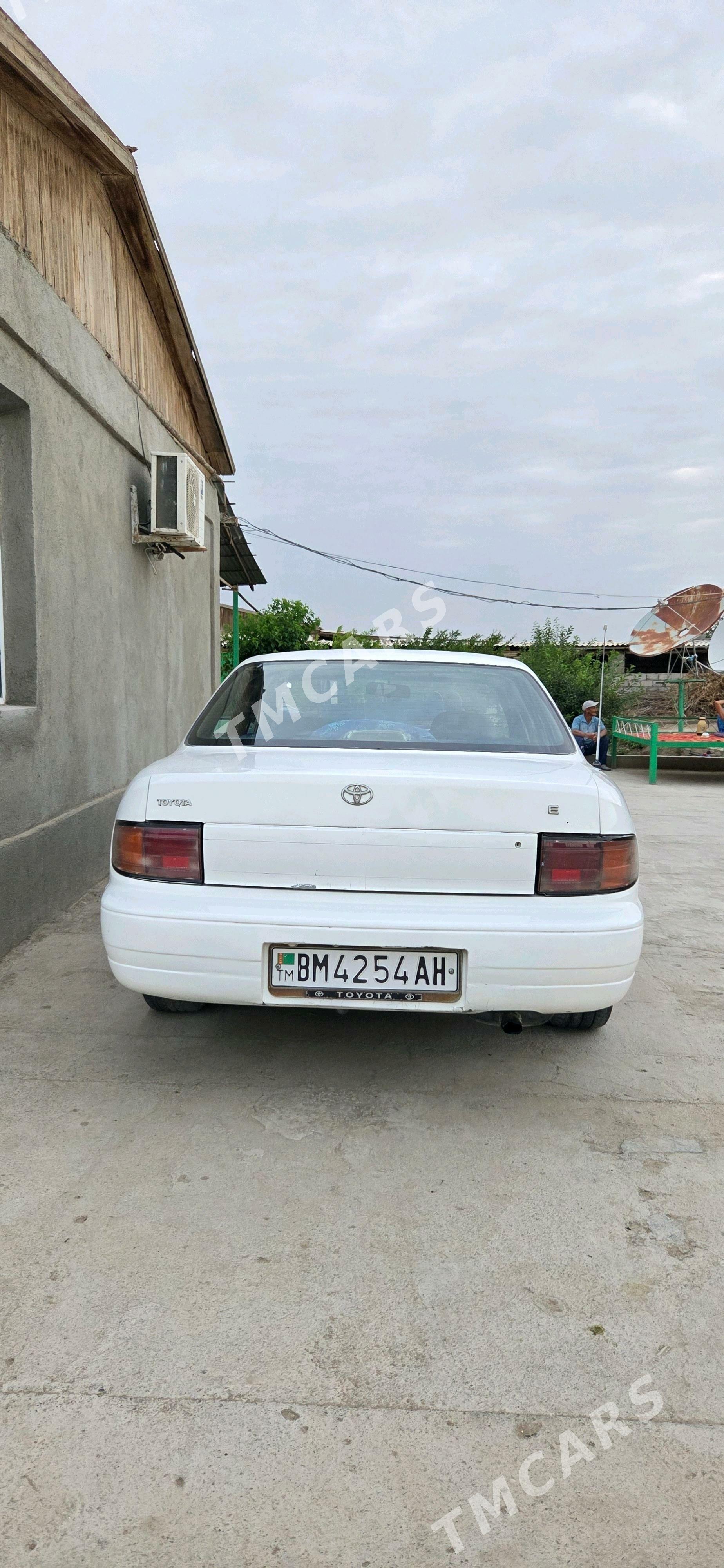 Toyota Camry 1992 - 60 000 TMT - Ýaşlyk - img 4