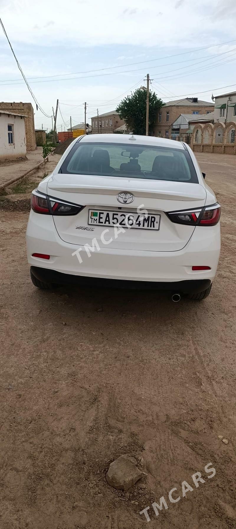 Toyota Yaris 2019 - 160 000 TMT - Ёлётен - img 2