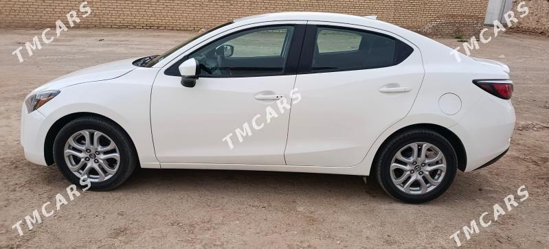 Toyota Yaris 2019 - 160 000 TMT - Ёлётен - img 4