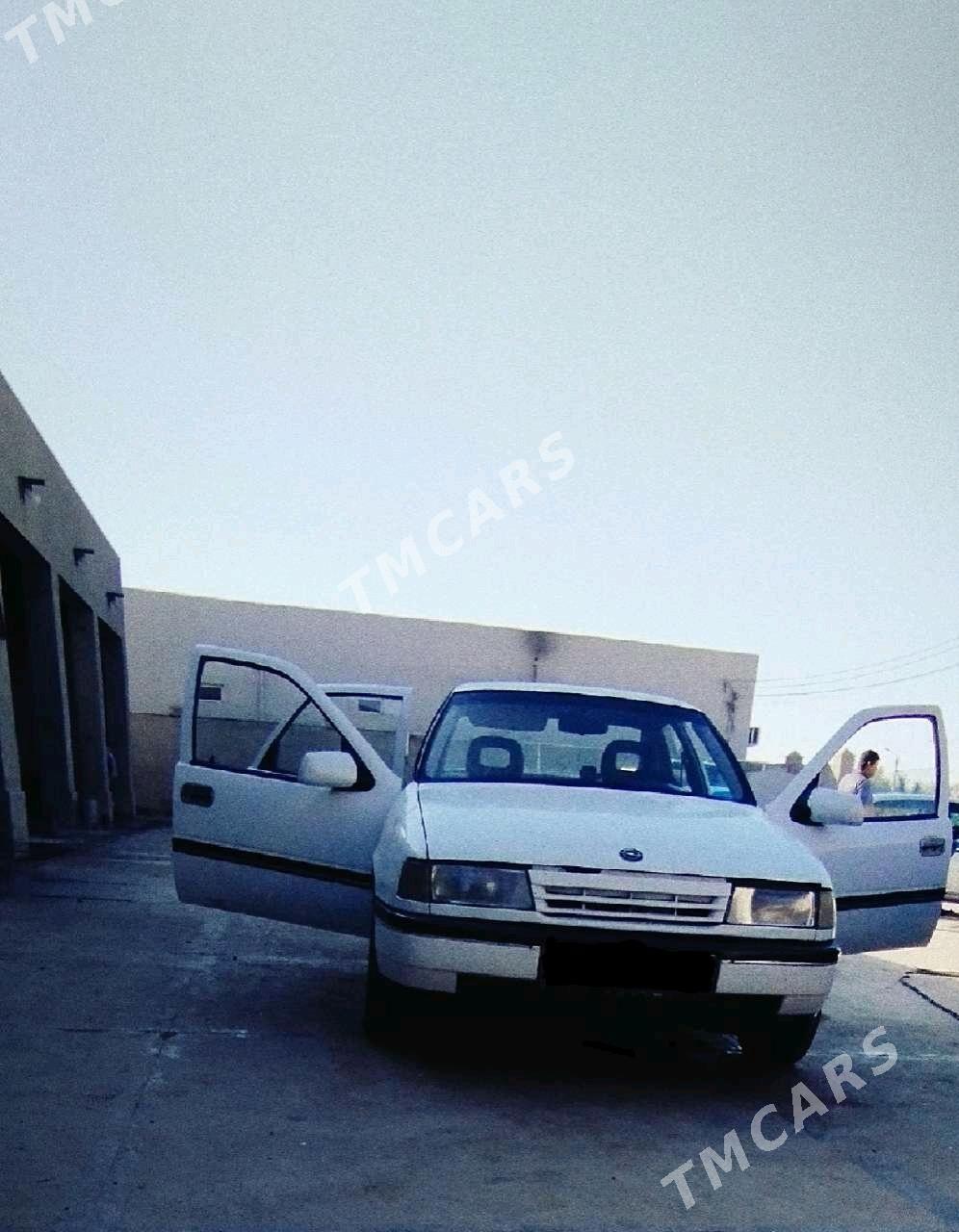 Opel Vectra 1990 - 34 000 TMT - Mary - img 2
