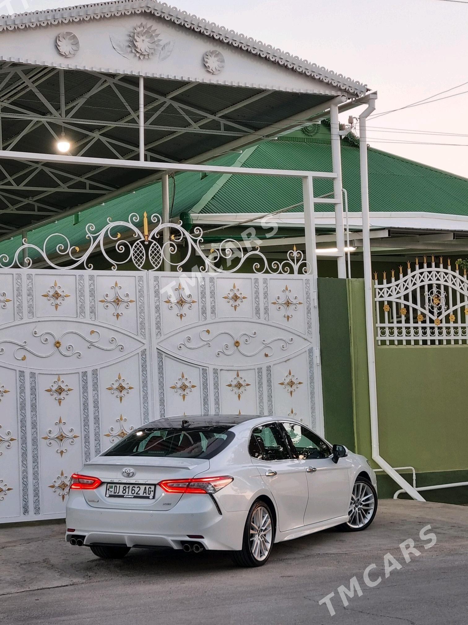 Toyota Camry 2018 - 370 000 TMT - Aşgabat - img 2