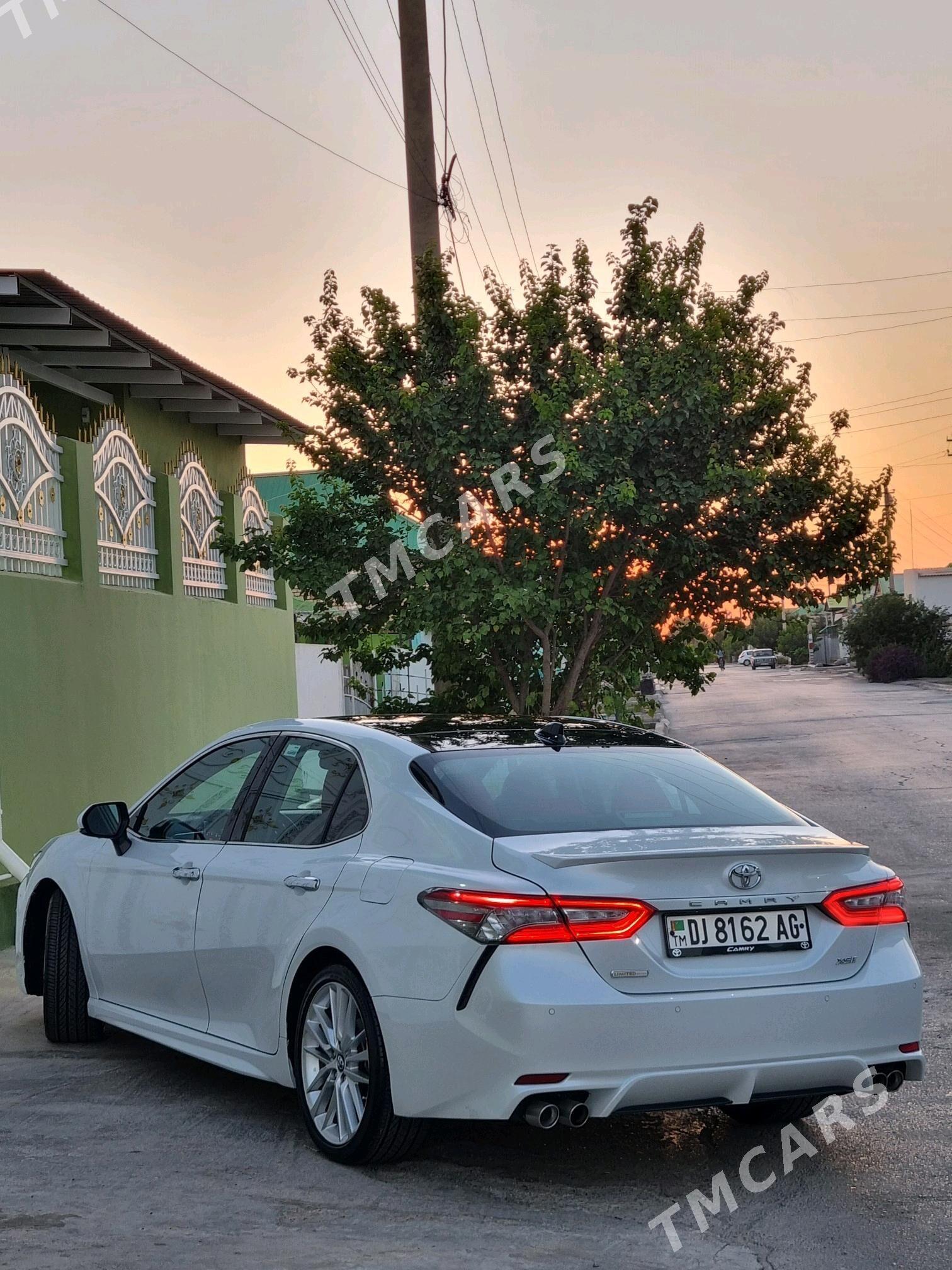 Toyota Camry 2018 - 370 000 TMT - Aşgabat - img 4
