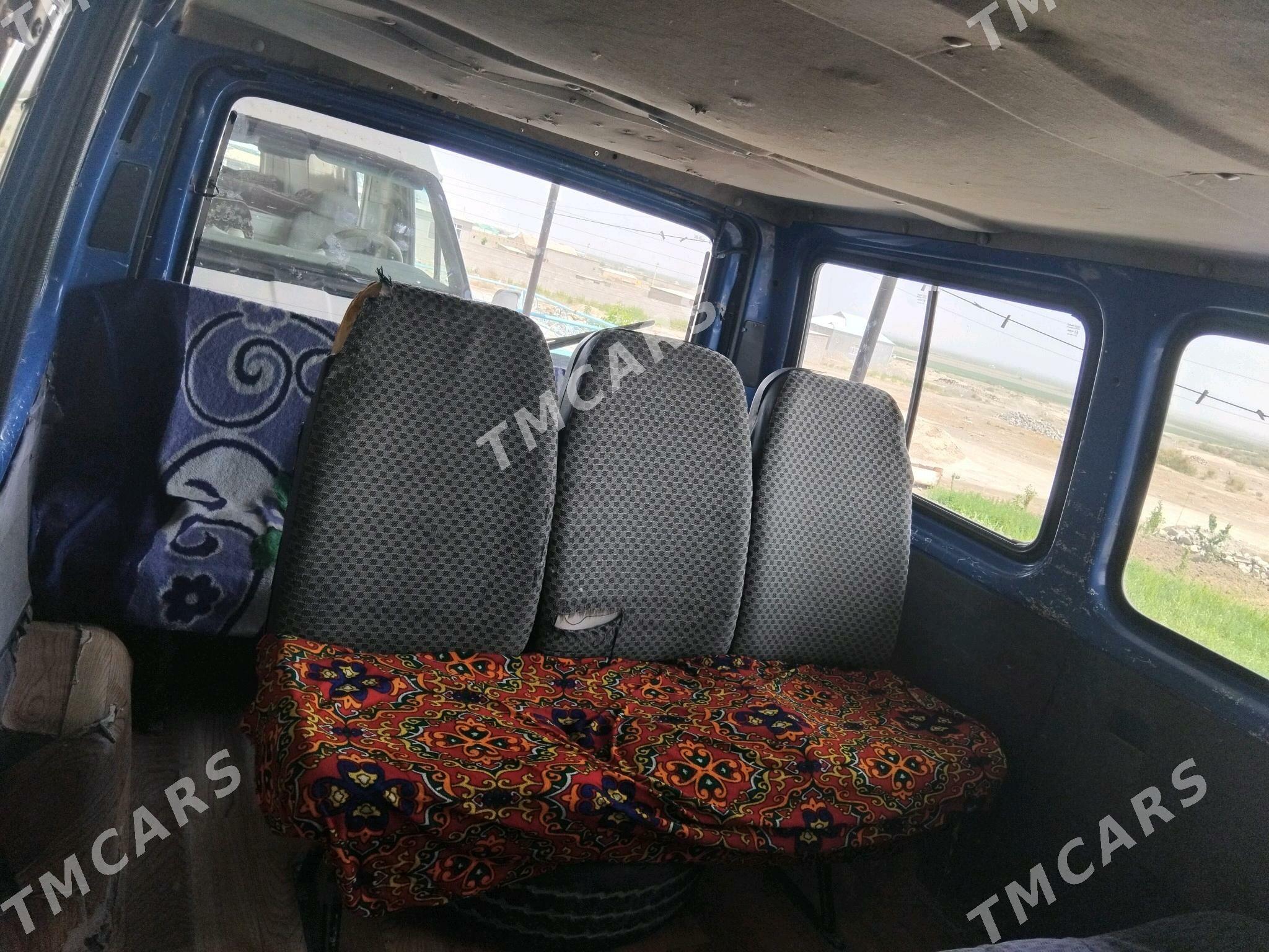 Ford Aerostar 1993 - 25 000 TMT - Bäherden - img 3