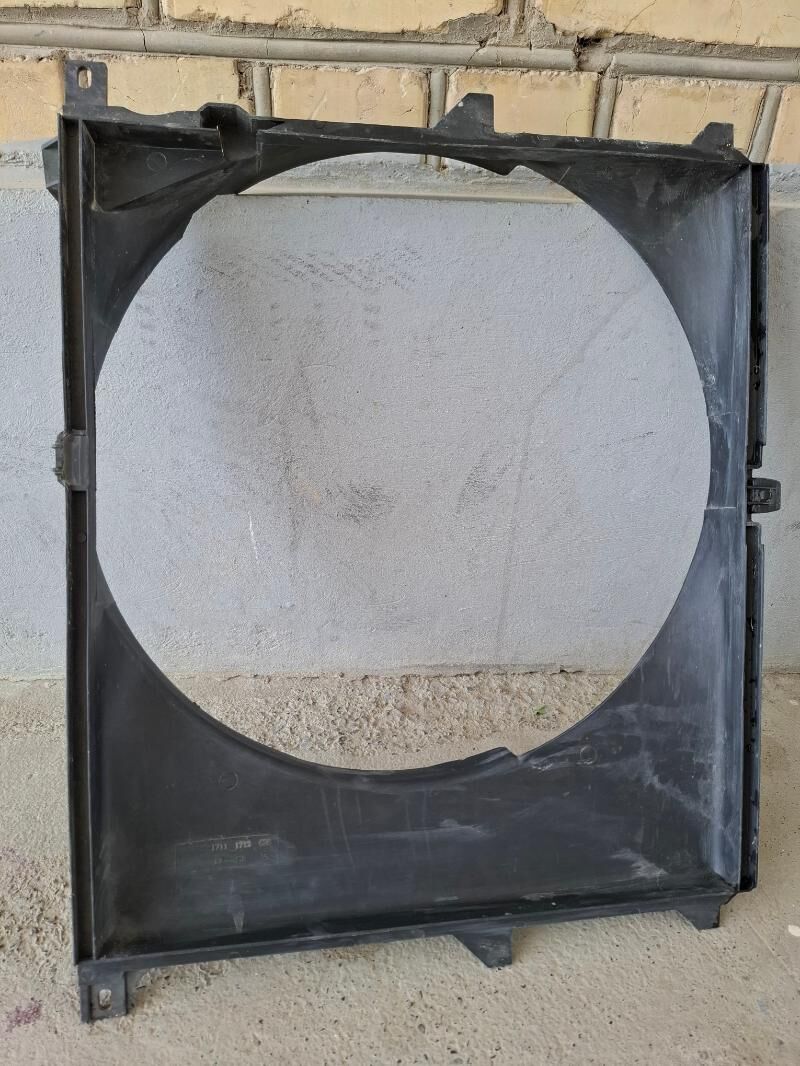 BMW E 34 Diffuzor ventilÿator 150 TMT - Bäherden - img 4