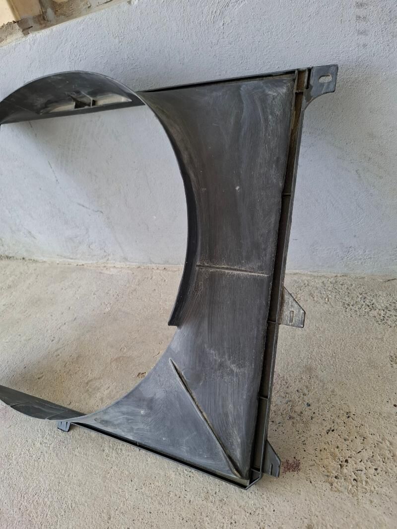 BMW E 34 Diffuzor ventilÿator 150 TMT - Bäherden - img 2