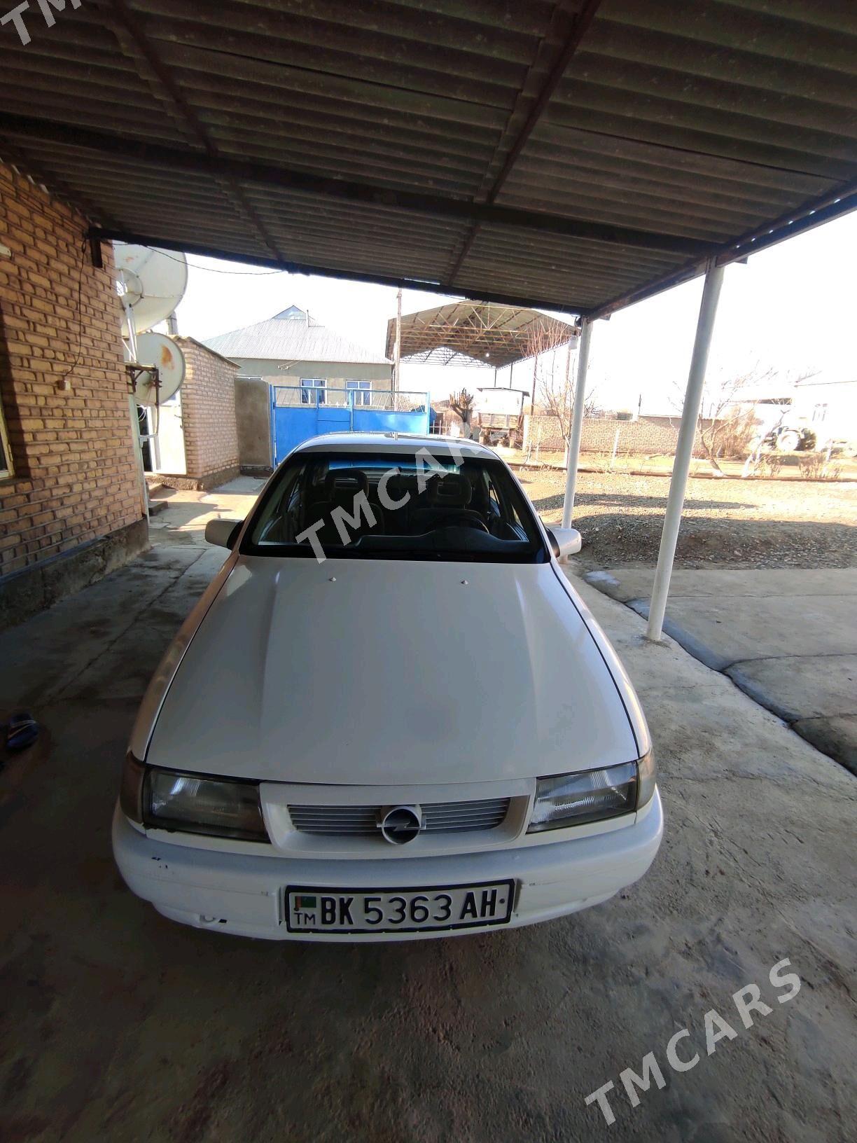 Opel Vectra 1990 - 28 000 TMT - Tejen - img 3