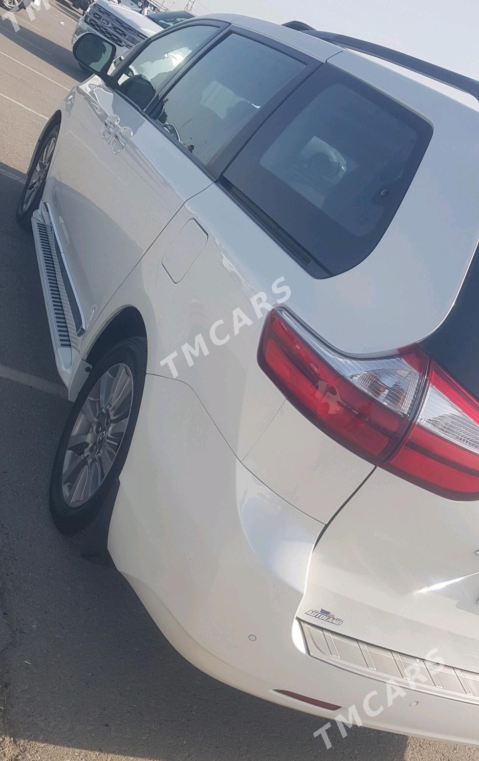 Toyota Sienna 2019 - 670 000 TMT - Köşi - img 2