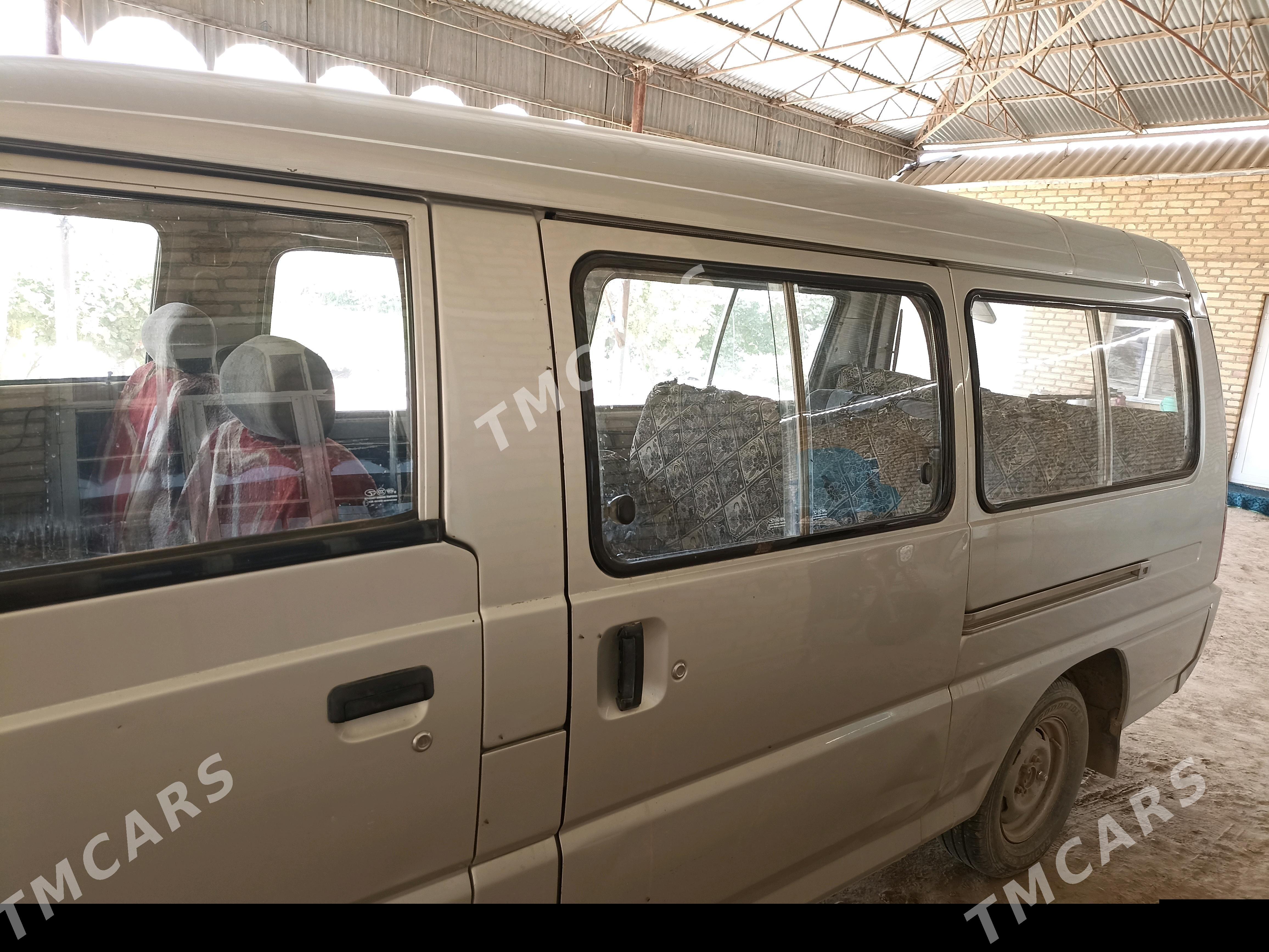 Toyota Hiace 2007 - 70 000 TMT - Байрамали - img 5