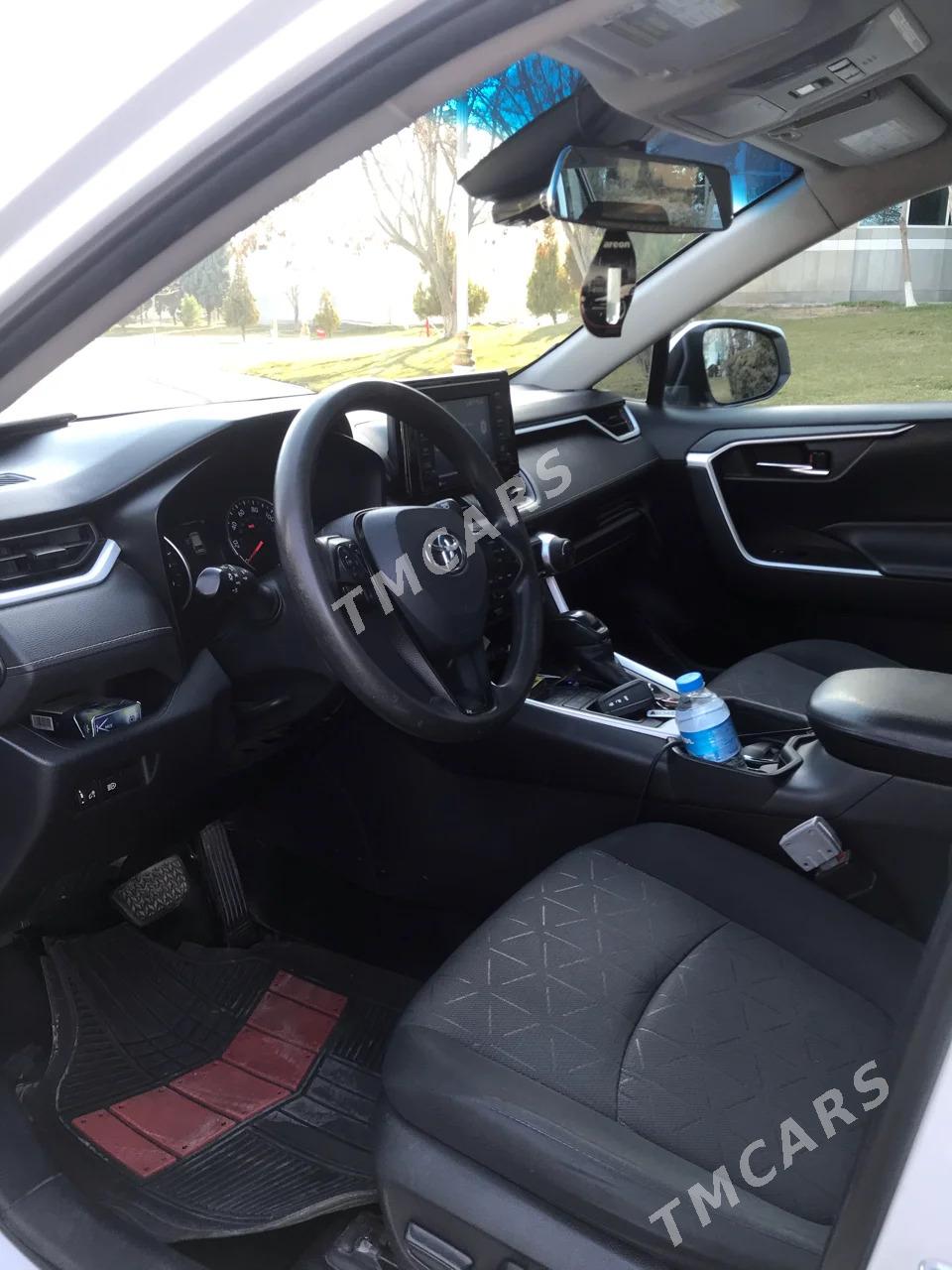 Toyota RAV4 2020 - 400 000 TMT - Мары - img 3