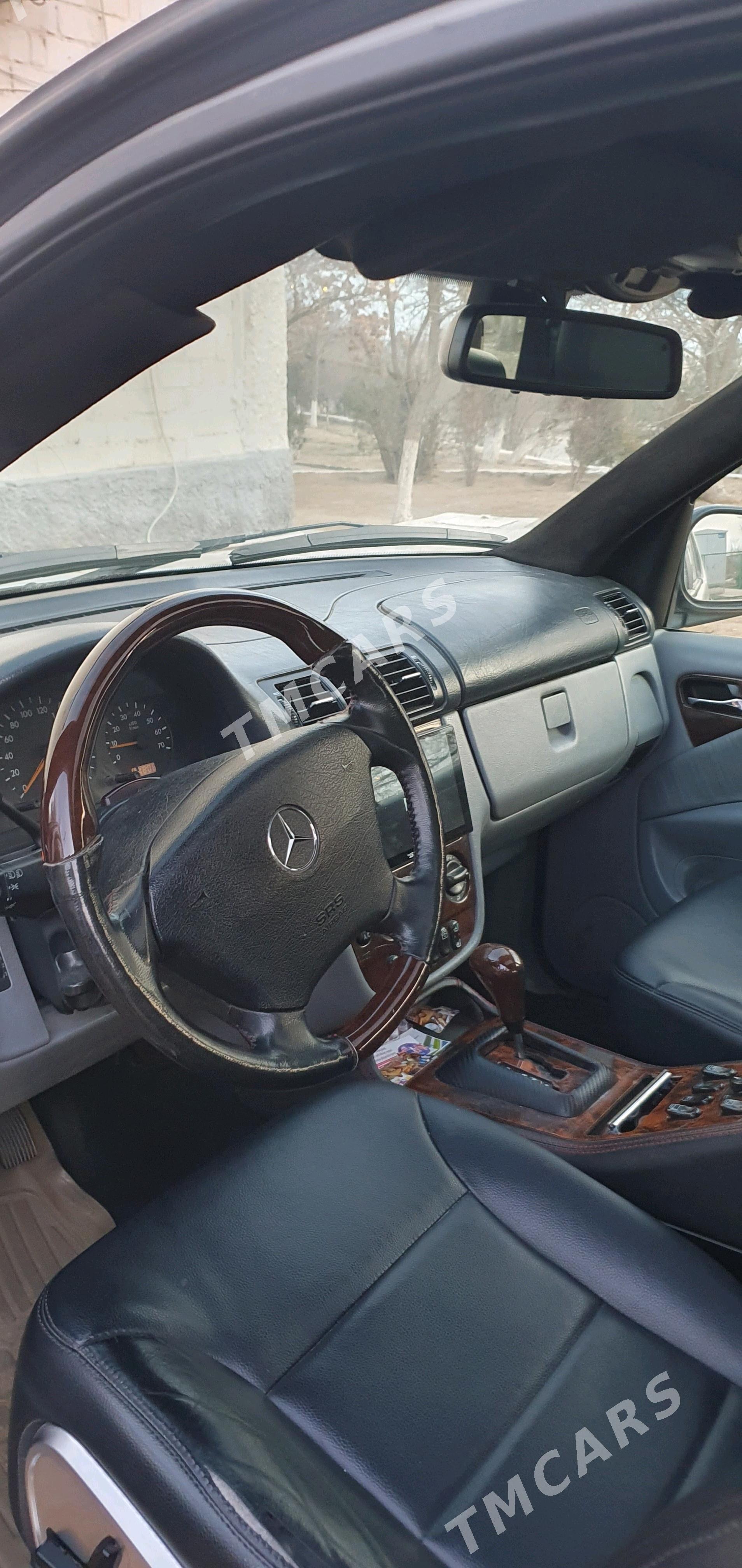 Mercedes-Benz M-Class 2000 - 120 000 TMT - Türkmenbaşy - img 9