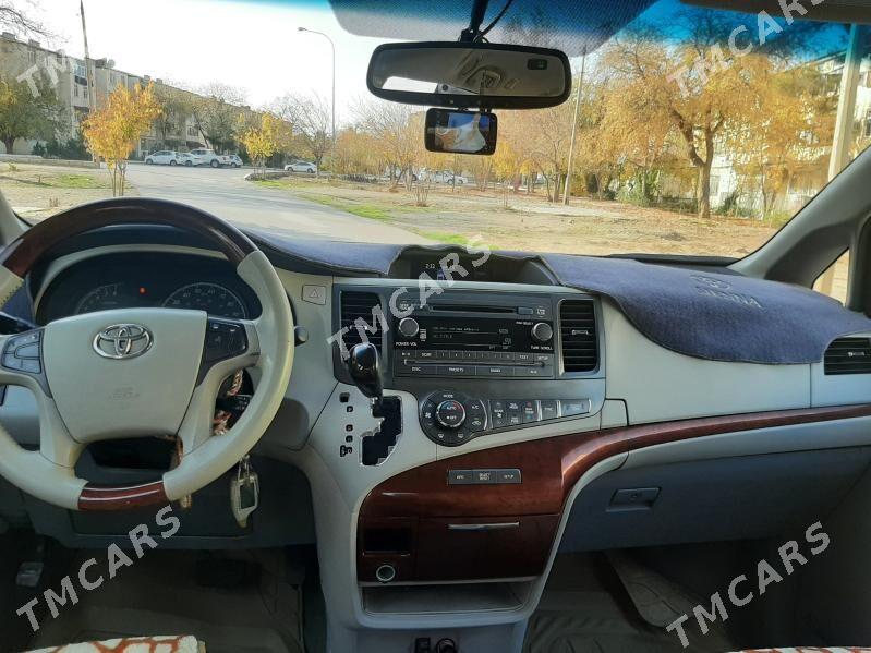 Toyota Sienna 2013 - 320 000 TMT - Aşgabat - img 3