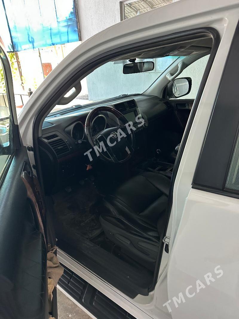 Toyota Land Cruiser Prado 2011 - 400 000 TMT - Magdanly - img 2
