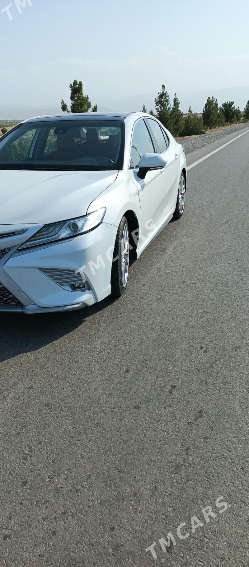Toyota Camry 2019 - 360 000 TMT - 4 мкр - img 4