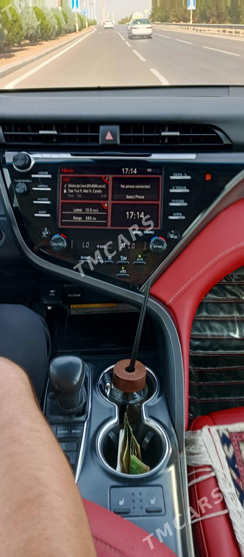 Toyota Camry 2019 - 360 000 TMT - 4 мкр - img 3