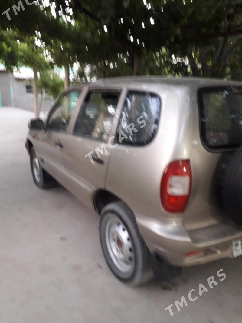 Lada Niva 2004 - 50 000 TMT - Кака - img 4