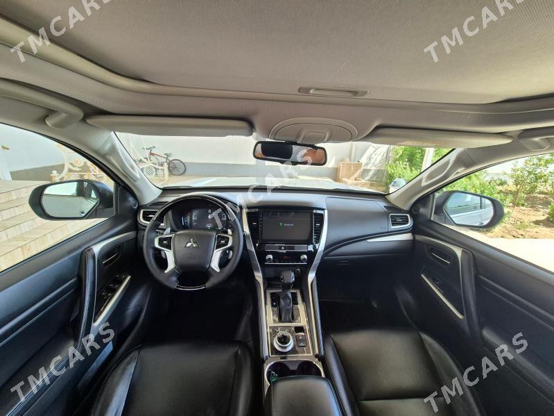 Mitsubishi Pajero 2020 - 410 000 TMT - Aşgabat - img 4