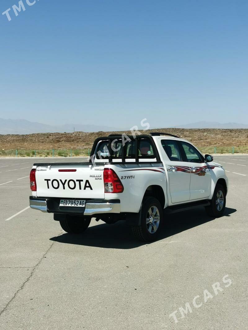 Toyota Hilux 2023 - 540 000 TMT - Ашхабад - img 6
