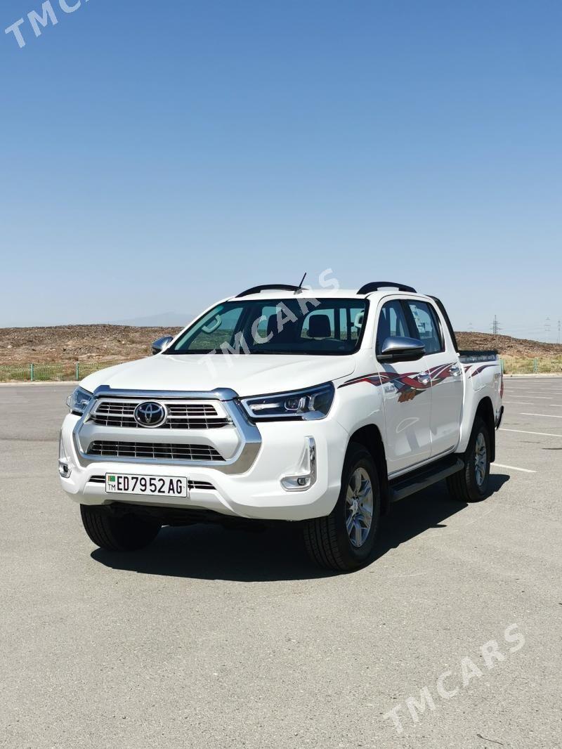 Toyota Hilux 2023 - 540 000 TMT - Ашхабад - img 3