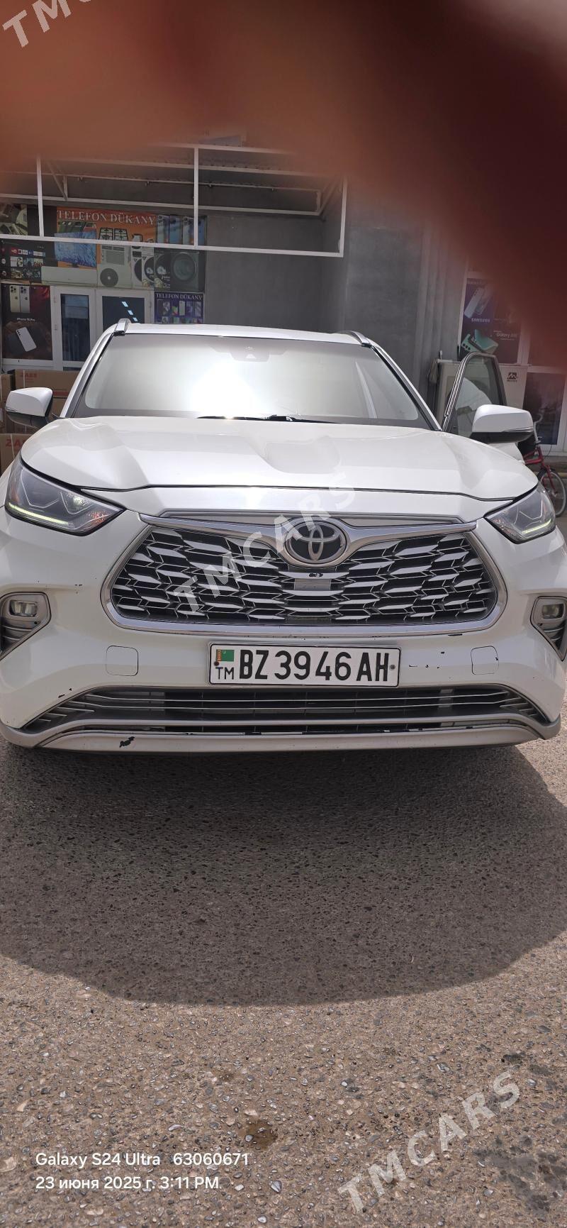 Toyota Highlander 2021 - 570 000 TMT - Babadaýhan - img 8