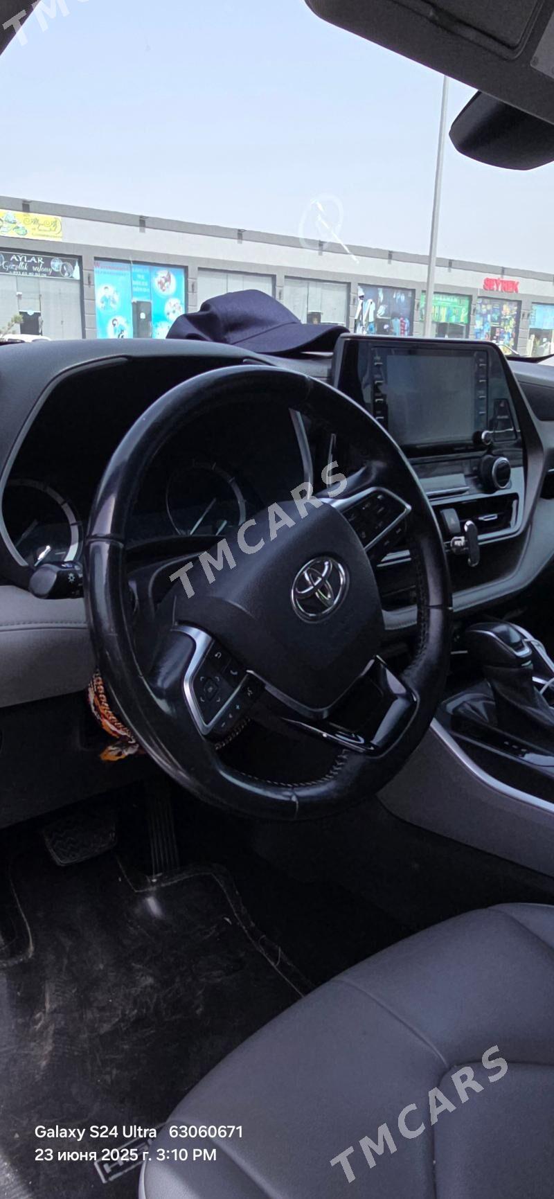 Toyota Highlander 2021 - 570 000 TMT - Babadaýhan - img 2
