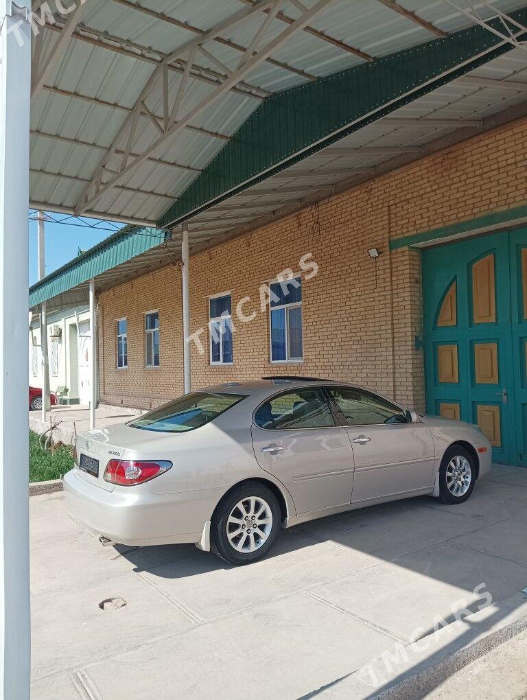 Lexus ES 300 2003 - 195 000 TMT - Дянев - img 3