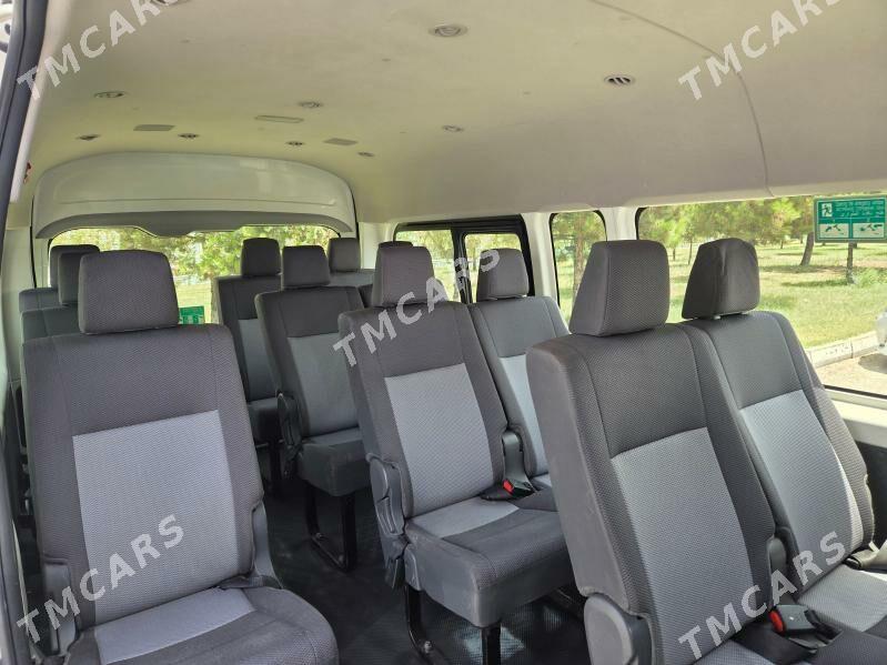 Toyota Hiace 2020 - 640 000 TMT - Büzmeýin - img 5