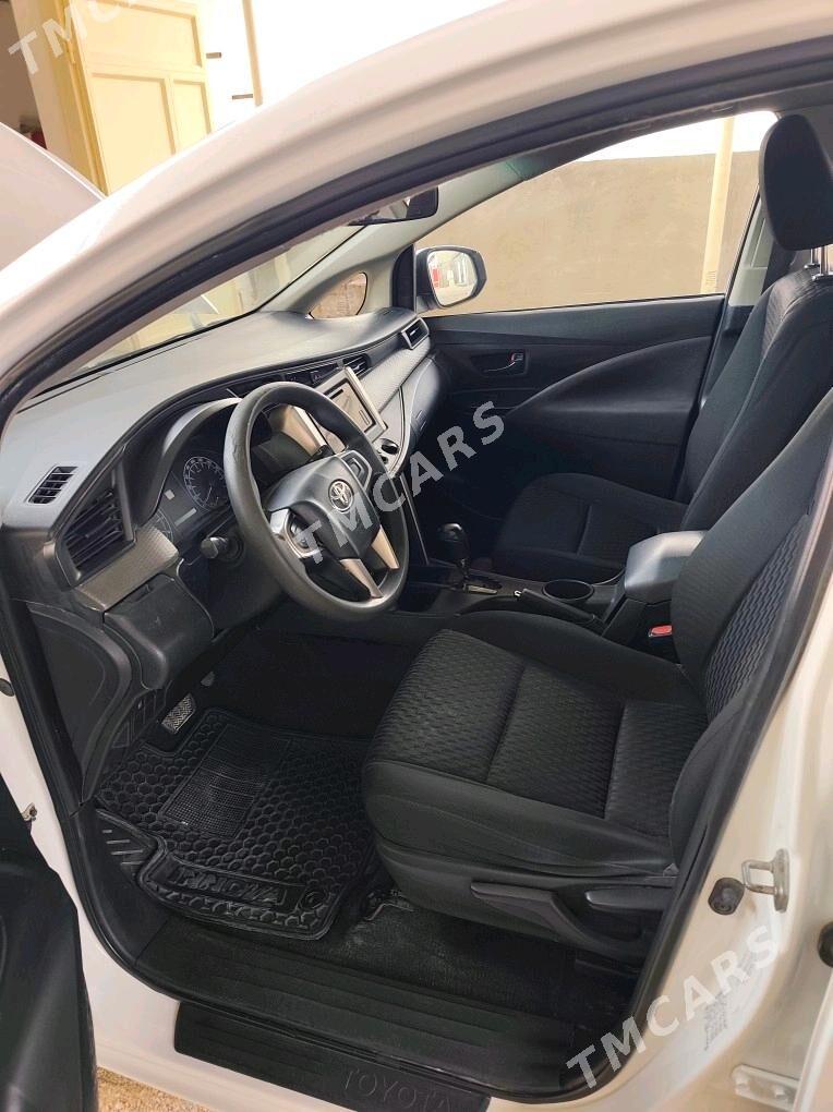 Toyota Innova 2020 - 260 000 TMT - Balkanabat - img 6