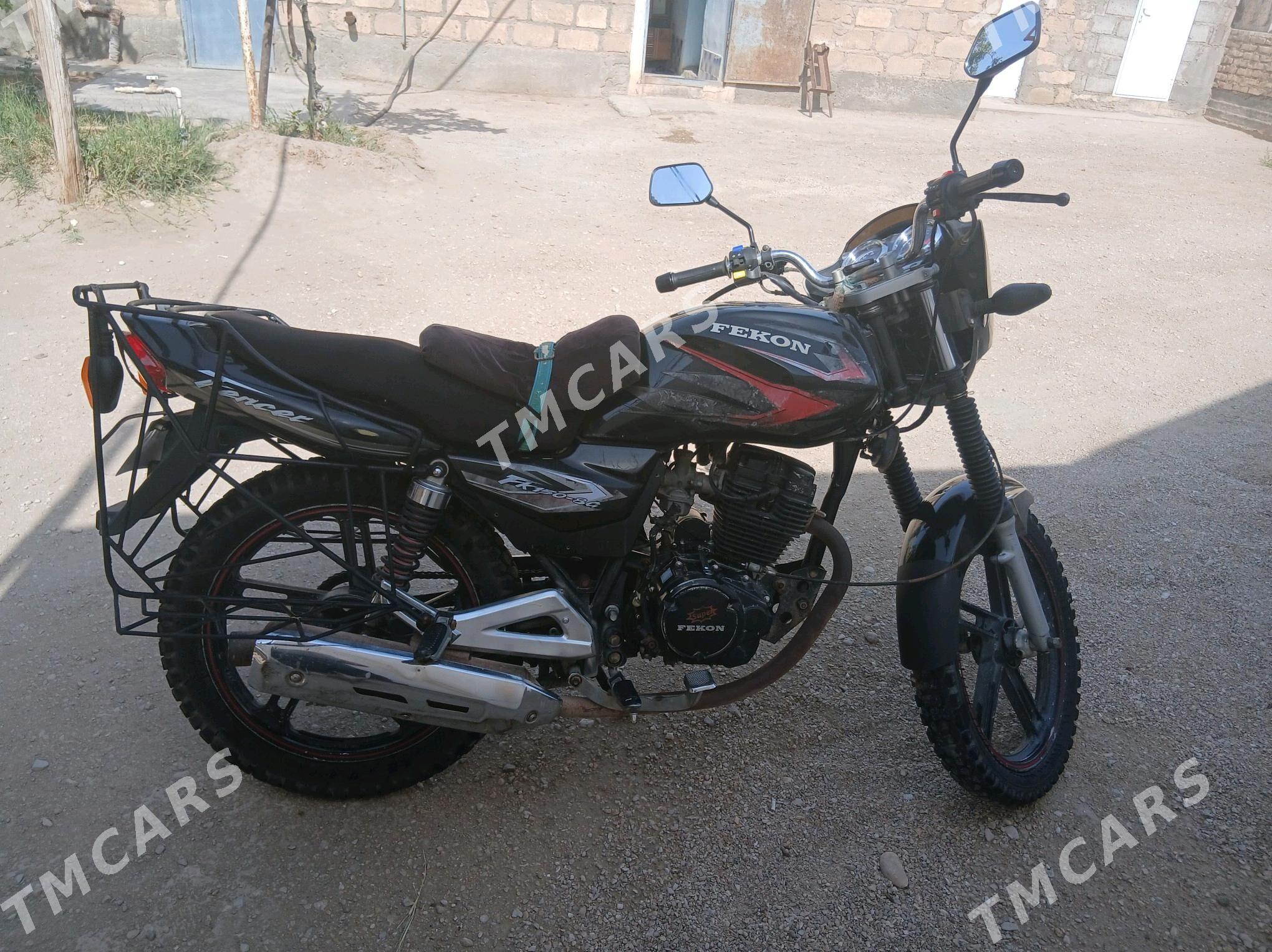 Fekon FK150-8G 2014 - 13 000 TMT - Гумдаг - img 5