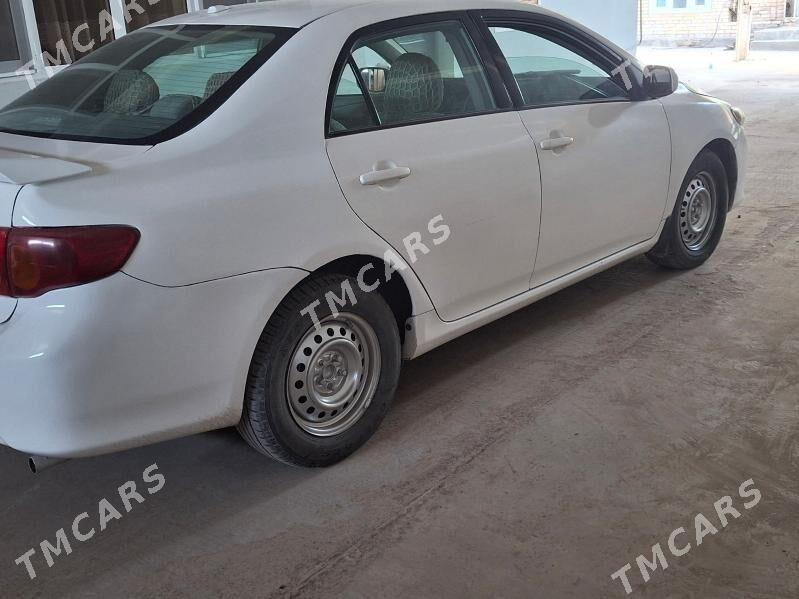 Toyota Corolla 2010 - 110 000 TMT - Туркменабат - img 4