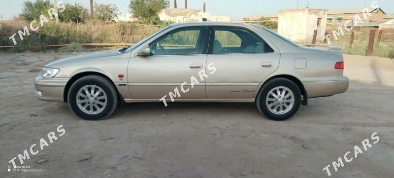Toyota Camry 1997 - 150 000 TMT - Darganata - img 2