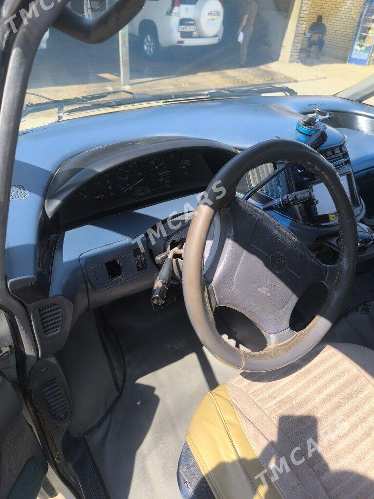 Toyota Previa 1993 - 70 000 TMT - Халач - img 4