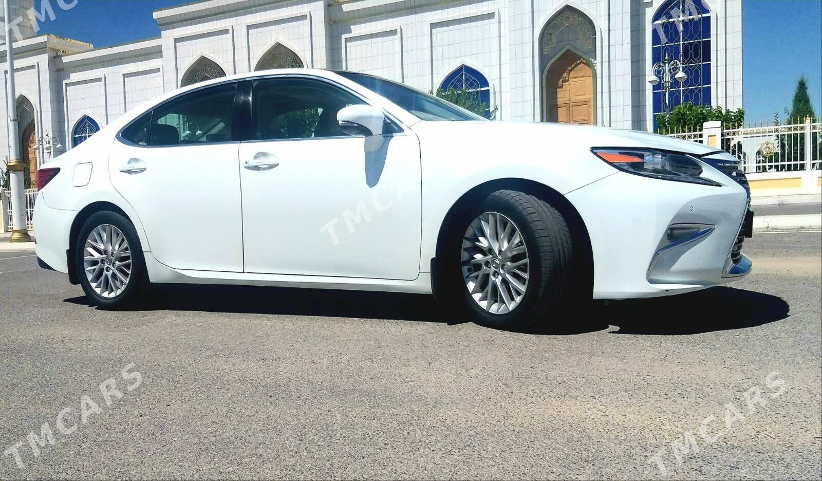 Lexus ES 350 2018 - 390 000 TMT - 2 mkr - img 3