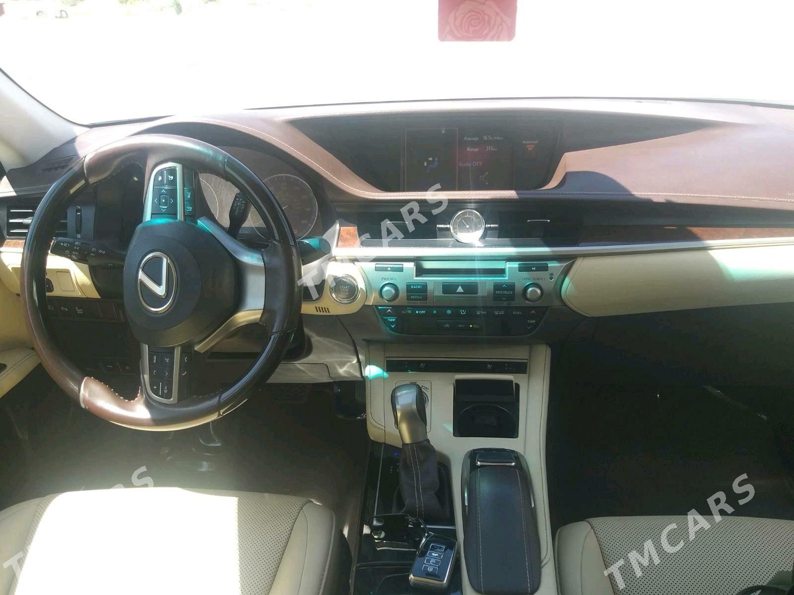 Lexus ES 350 2018 - 390 000 TMT - 2 mkr - img 10