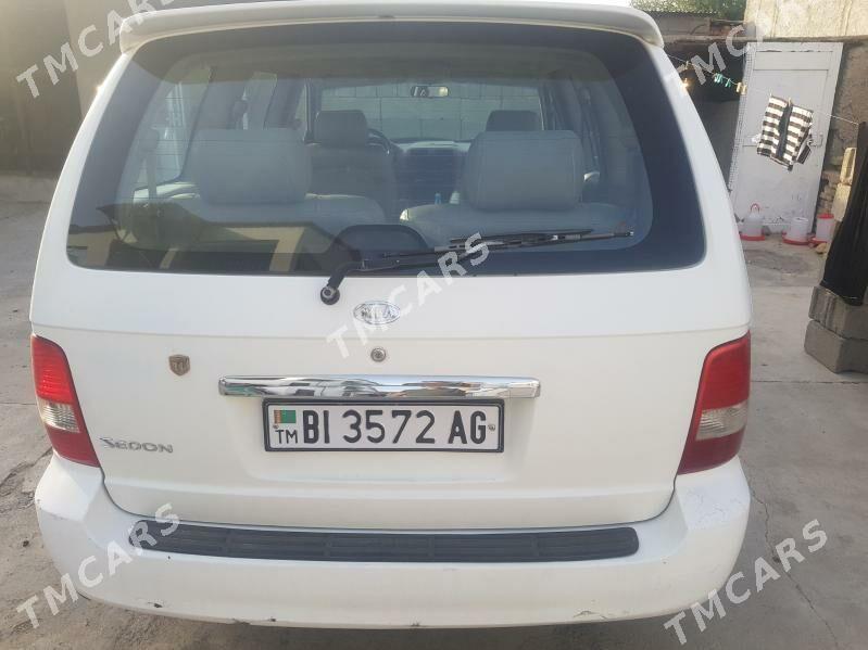 Kia Sedona 2004 - 68 000 TMT - Garadamak Şor - img 2